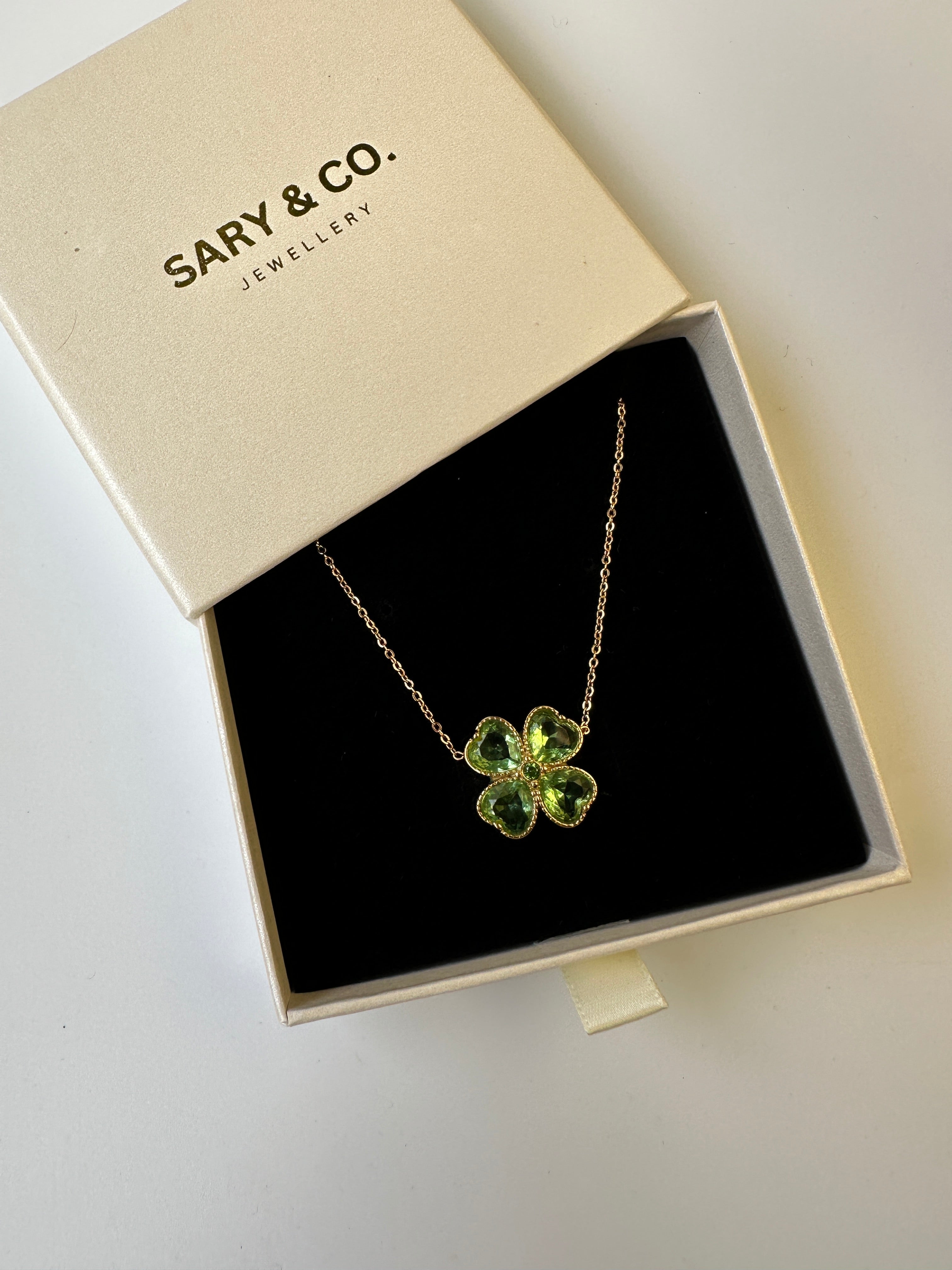 Mia - Green Heart Zircon Clover 18k gold plated stainless steel necklace