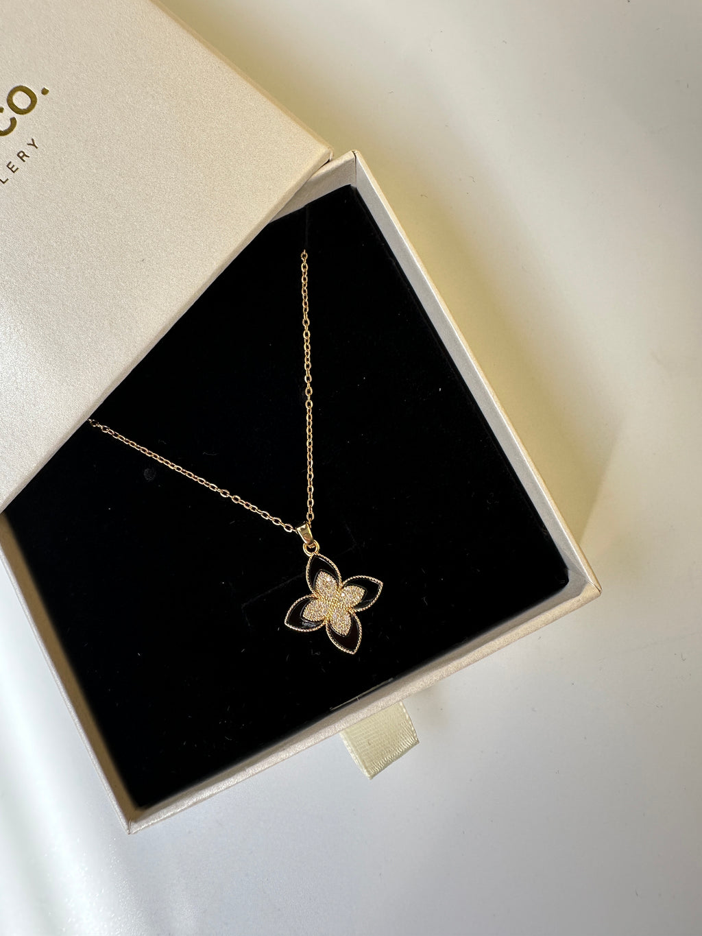 Lea - 18k gold plated stainless steel 4-Leaf Flower necklace
