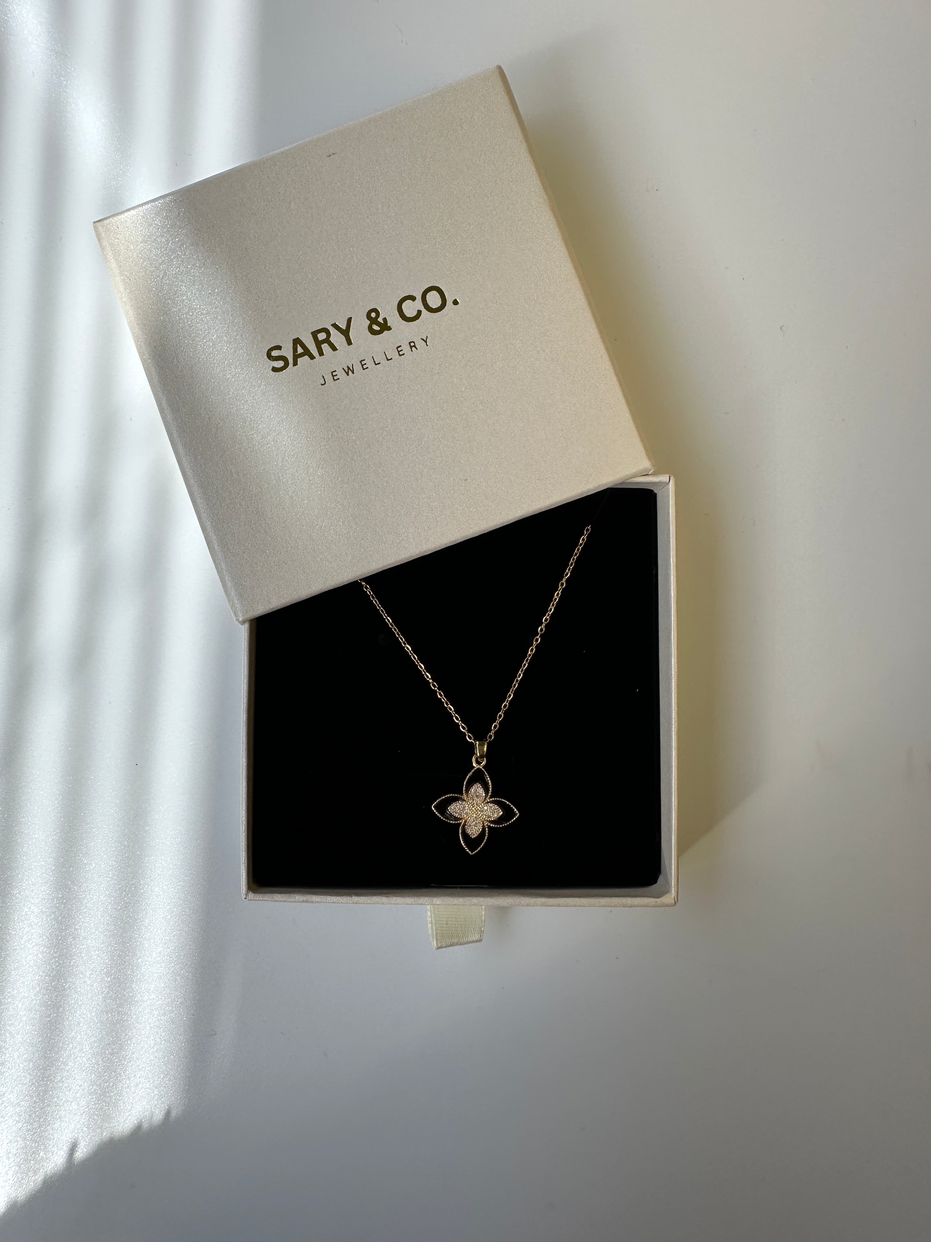 Lea - 18k gold plated stainless steel 4-Leaf Flower necklace