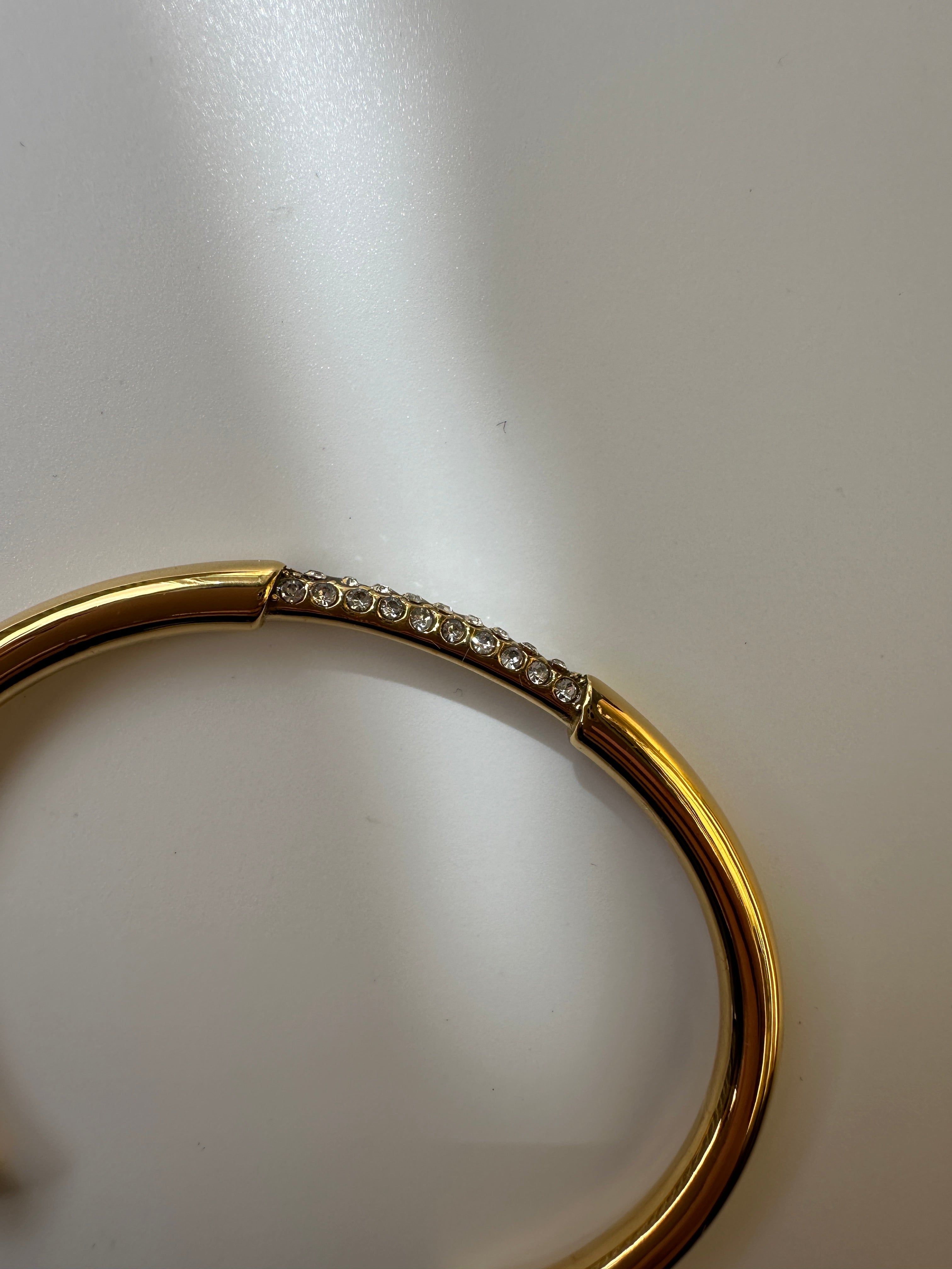 Liv - 18k gold plated stainless steel open zirconia bangle