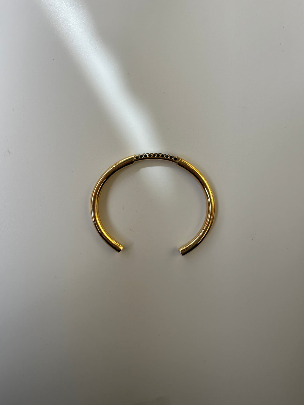 Liv - 18k gold plated stainless steel open zirconia bangle