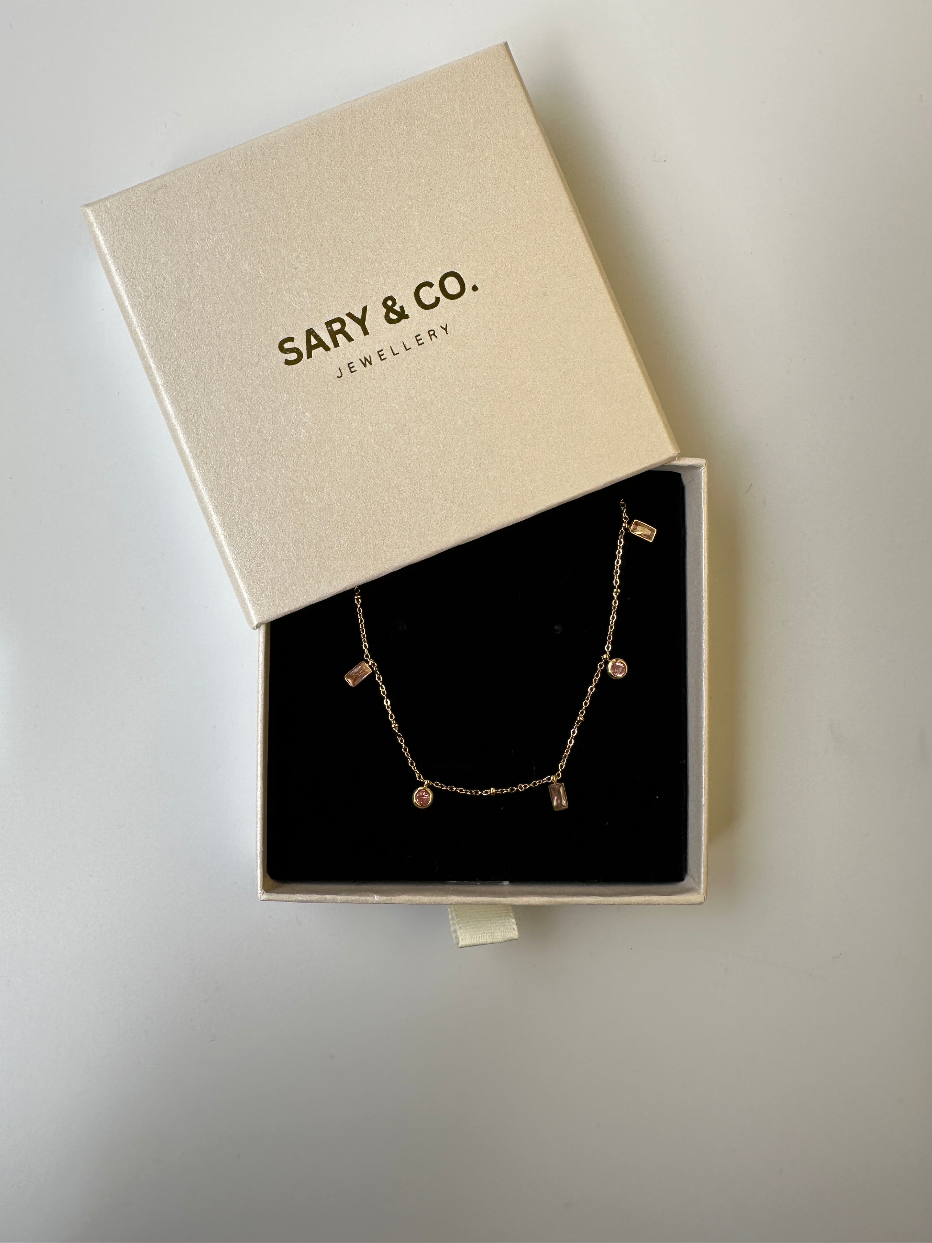 Ivy - Pink Dainty Zircon 18k gold plated stainless steel necklace