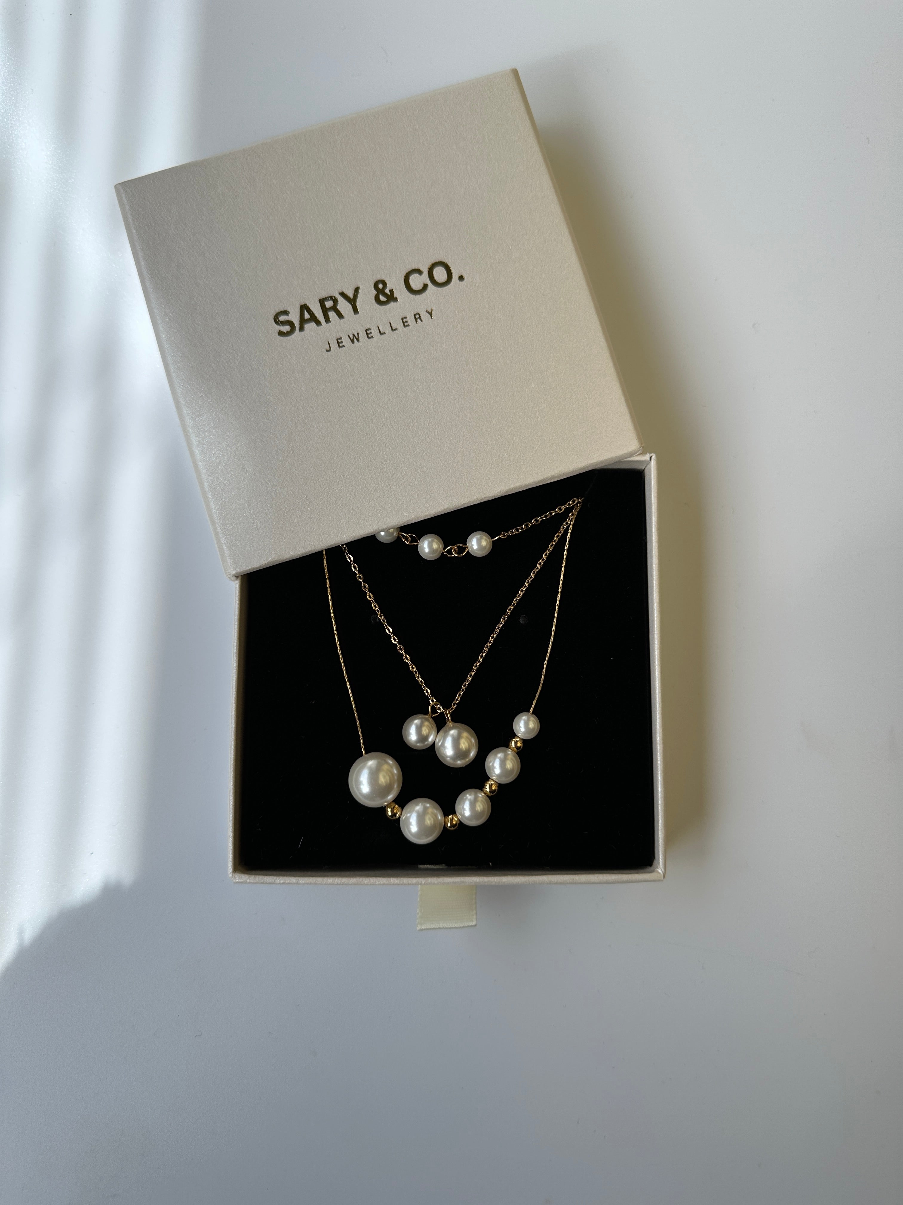 Luna - 3-layers pearl 18k gold plated stainless steel necklace