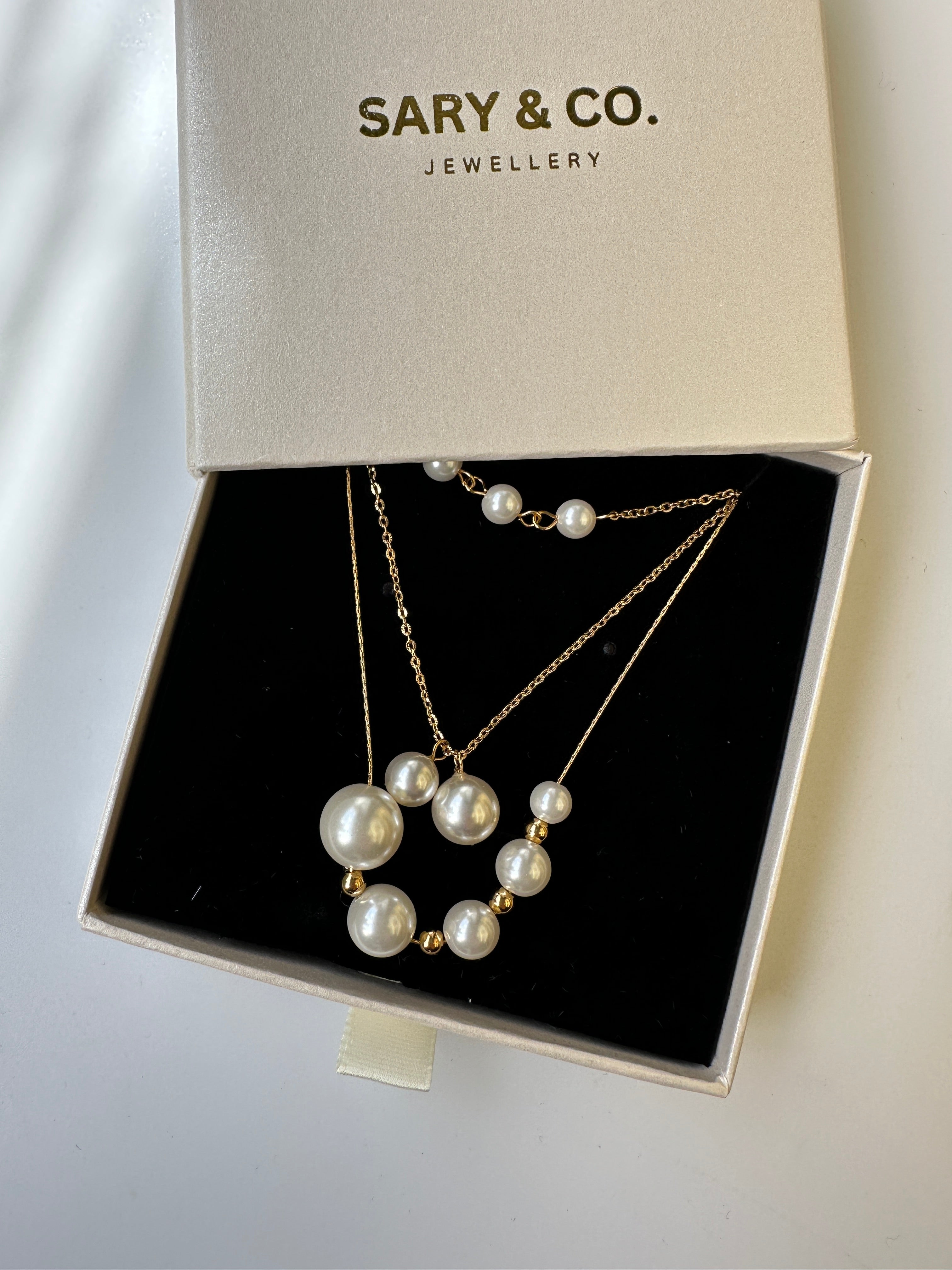 Luna - 3-layers pearl 18k gold plated stainless steel necklace