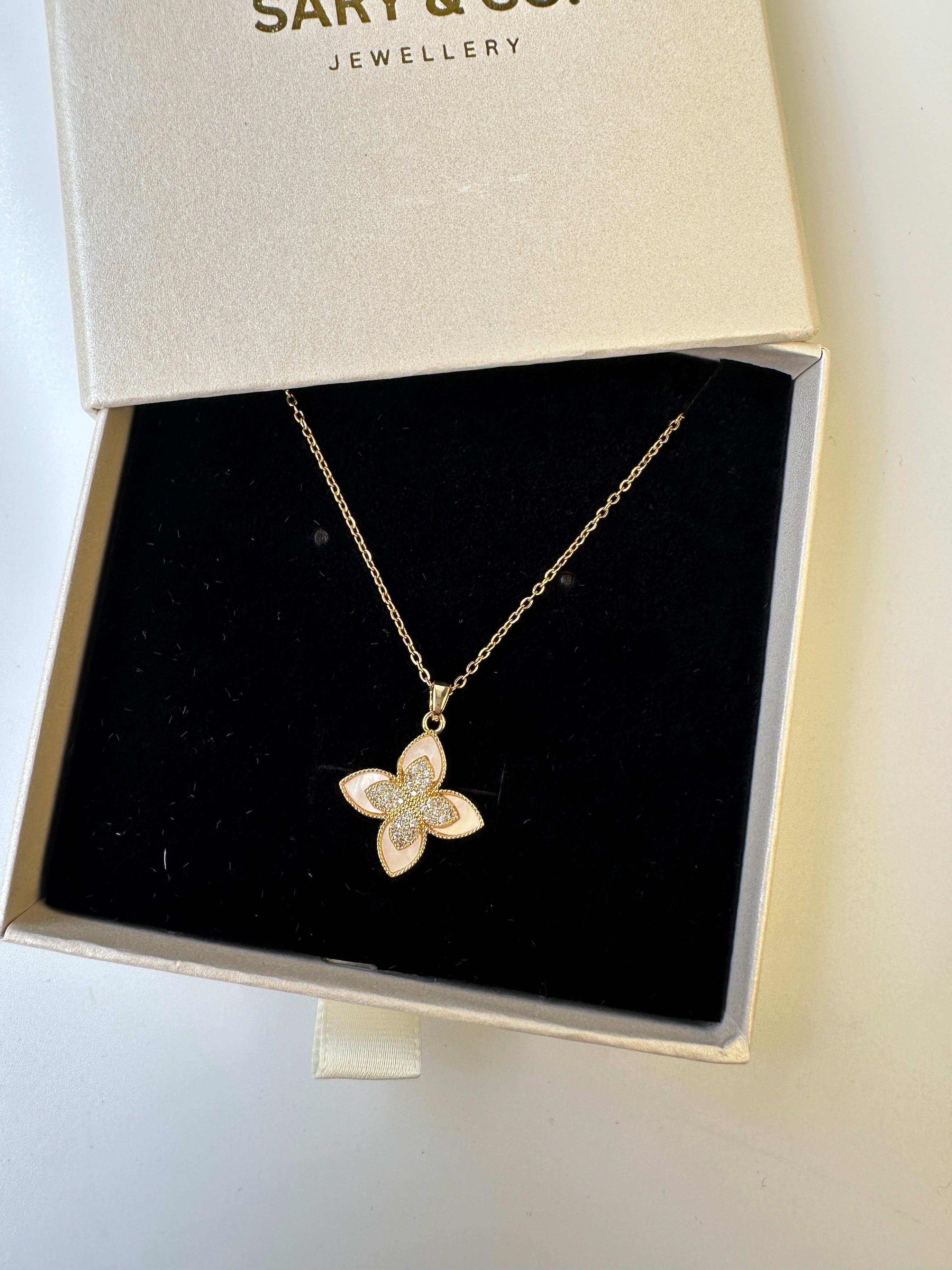 Lea - 18k gold plated stainless steel 4-Leaf Flower necklace