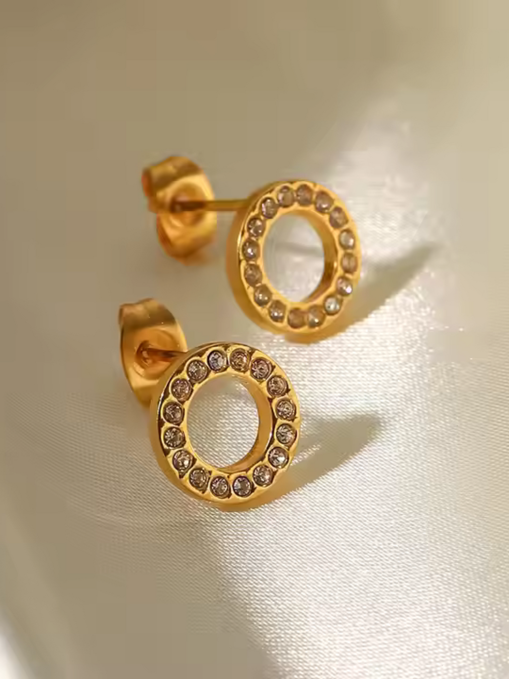 Circle cubic zirconia stud - 18k gold plated stainless steel earrings