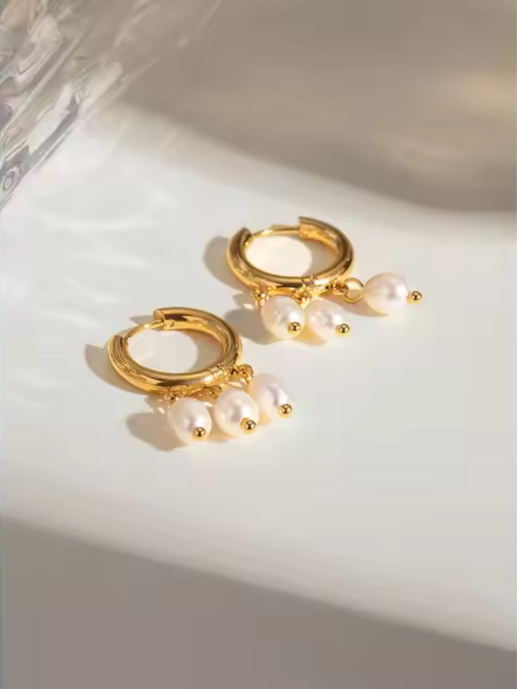 Three pearl hoop - 18k gold plated stainless steel earrings